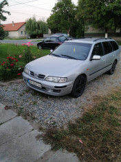 Nissan Primera foto