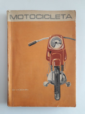 Motocicleta - D. Vochin / R4P3S foto