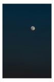Tablou Canvas, "Luna strălucitoare pe cerul nopții", Lună, &Icirc;ntuneric, Cer, Liniște, Misterios, Răsfr&acirc;ngere, Noapte, 26 x 39 cm, CMCLASS