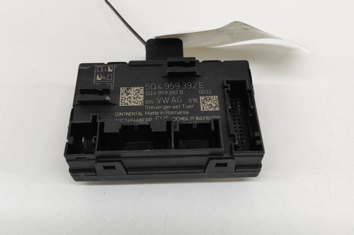 Modul de control ușă dreapta față SKODA SUPERB III 3V3 2017 OEM: 5Q4959392E,5Q4959392B,A2C7494680300 24542499