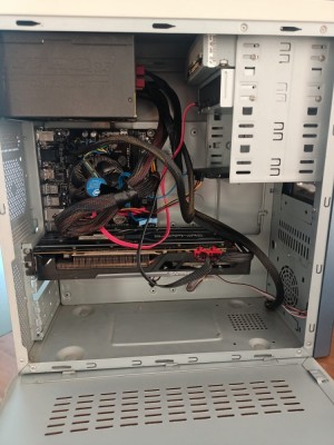 Computer făcut foto