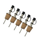 Cumpara ieftin Set 5 dozatoare profesionale pentru sticle, 9.2 x 2.3 cm fiecare, inox, dop din pluta naturala, capac protector din silicon, dozare uniforma pentru ba