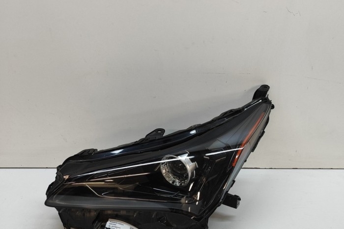 Far st&acirc;nga față LEXUS NX _Z1_ 2020 OEM: 81185-78170 31565177