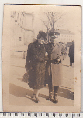 bnk foto Militar si sotie la Universitate - Bucuresti foto