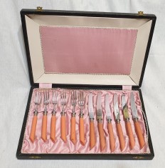 ROSTFREI SOLINGEN Set de tacamuri vechi furculite si cutite pentru 6 persoane - deosebit