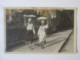 Salutări din București-Porumbe,vanzatoare de porumbe carte poștală foto apr.1916, Bucuresti, Necirculata, Fotografie