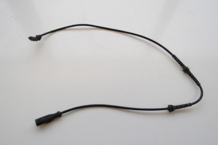 Senzor ABS st&acirc;nga spate RENAULT MEGANE III Hatchback BZ0_ 2013 OEM: 479006271R 2114910