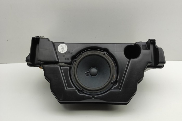 Subwoofer AUDI A4 Avant 8W5, B9 2017 OEM: 8W9035382D | 30378095