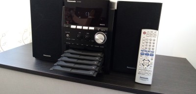 Sistem Stereo Panasonic SC-PM54, magazie 5 discuri, display digital foto