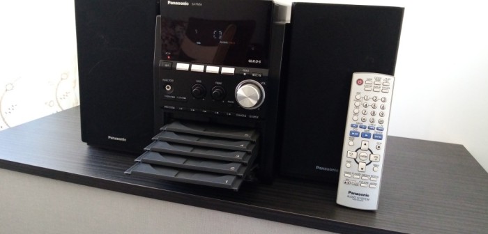 Sistem Stereo Panasonic SC-PM54, magazie 5 discuri, display digital