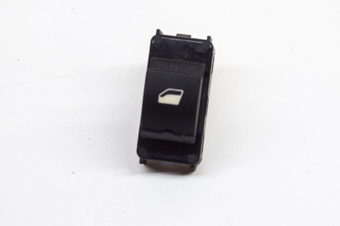 Buton geam ușă dreapta spate OPEL MOKKA 2021 OEM: 98044803ZD | 17792838
