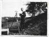P2196N Inginer Theodor Bartlemanov făc&acirc;nd măsurători, anii 1930