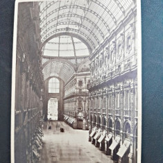 Fotografie pe carton, imagine de la Galeria Vittorio Emanuelle Milano, cca 1900