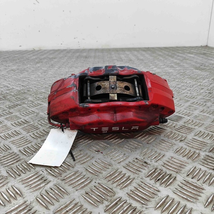 Etrier de fr&acirc;nă dreapta față TESLA MODEL X 2020 OEM: Hatchback | 31649032