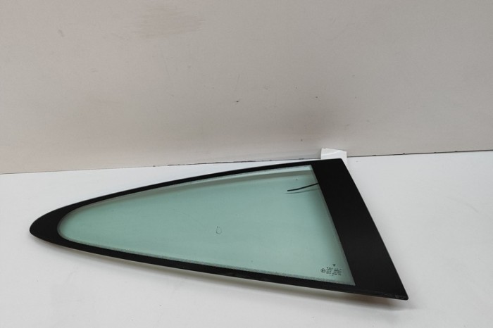 Geam lateral dreapta spate PORSCHE 911 996 1999 OEM: Coupe | 28886299