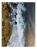 Tablou Canvas, "&Icirc;nt&acirc;lnirea mării cu st&acirc;nca abruptă", Ocean, Valuri, Rocă, Albastru, Verde, Apus, Prim-plan, Dreapta, Coastă, Spumă, 26 x 39 cm, CMCLAS