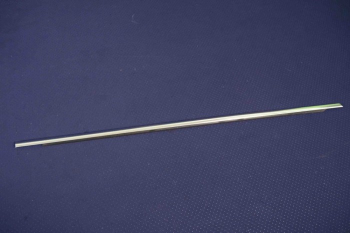 Chedar geam ușă dreapta față VW PASSAT B6 3C2 2009 OEM: 3C4837476D