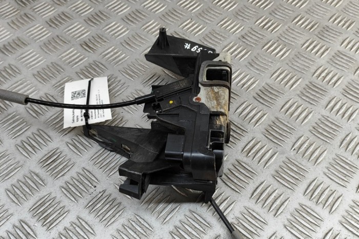 &Icirc;ncuietoare ușă st&acirc;nga spate FORD FIESTA VII 2019 OEM: H1BA-A26413-DE,H1BB-A218A00-BE | 31780280