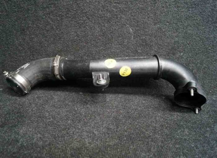 Furtun intercooler AUDI A6 4G2, C7, 4GC 2012 OEM: 04L145770C