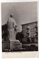 GALATI STATUIA LUI MIHAI EMINESCU RPR foto