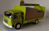 Macheta Barreiros Azor CB242 camion transport bere Skol - IXO/DeAgostini 1/43, 1:43