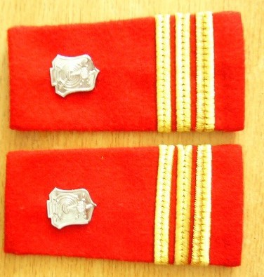 C2 4 - Grade militare - capitan apararea locala - piesa de colectie! foto