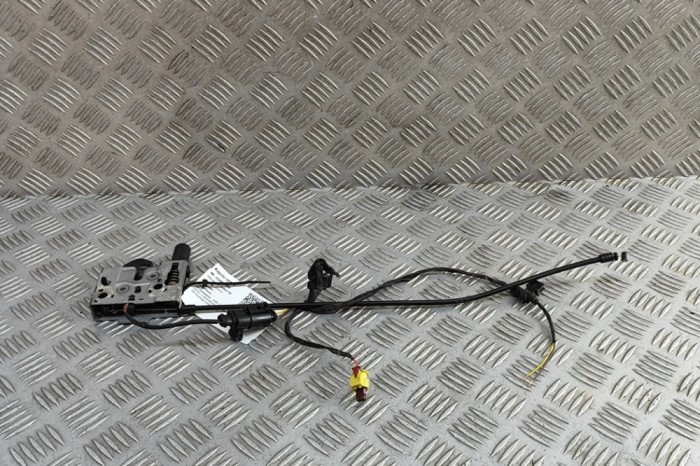 &Icirc;ncuietoare capota AUDI Q5 FY 2024 OEM: 80A823509A | 32055782