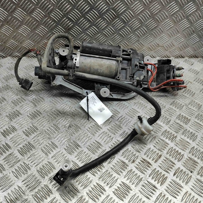 Compresor suspensie pneumatică AUDI E-TRON GT 2022 OEM: Hatchback | 23526569