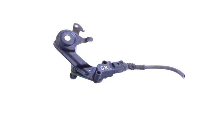 Senzor de nivel &icirc;nălțime st&acirc;nga spate PORSCHE MACAN 95B 2015 OEM: 8R0941309B | 17813627