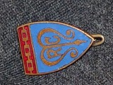 Insigna vintage Scut heraldic stilizat,email albastru .insigna metalica veche emailata litere impletite RC,insigna veche de colectie