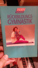 RUCKBILDUNGS GYMNASTIK foto