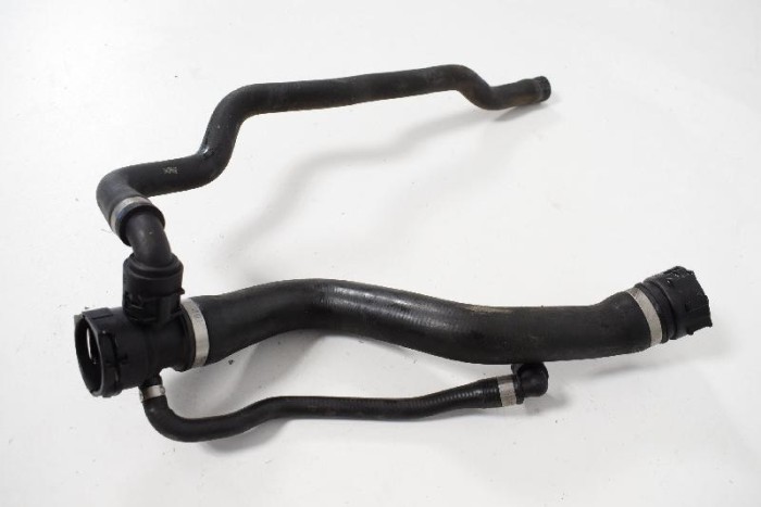 Furtun radiator răcire st&acirc;nga BMW 3 E90 2008 OEM: 7797257,9127403 3163681