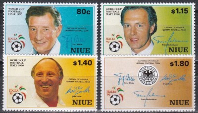 Niue 1990 - Cupa Mondială de fotbal - Italia - Căpitanii naționalei germane, MNH foto