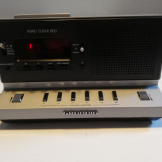 Radio GRUNDIG model SONO-CLOCK 800 - FM /AM - Impecabil/Vintage/RFG