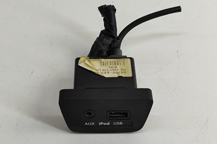 Port USB/AUX-In HYUNDAI i30 GD 2012 OEM: 96120-A5100 29976640