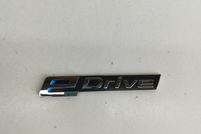 Emblema producător auto BMW 3 F30, F80 2016 OEM: 7460255 | 27551205