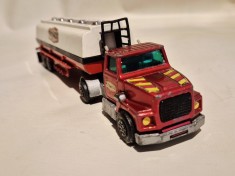 Ford LTS + Articulated Tanker - Matchbox foto