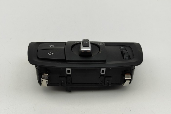 Modul de control comutator faruri BMW X2 F39 2023 OEM: 9877892 30745468