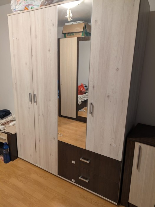 Dulap dormitor cu 4 uși și oglindă centrală