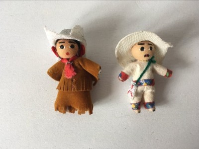 Lot 2 papusi pereche, cuplu mexicani (latino americani) cu magnet pe spate, 6cm foto