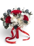 Buchet mireasa sau nasa criogenat cu 13 Trandafiri Rosii, Hortensie Alba si Eucalipt - Buchet Nunta Premium, Rezista Peste 10 Ani