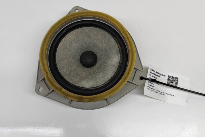 Difuzor ușă dreapta spate TOYOTA HILUX V Pick-up LN_, KZN1_, VZN1_ 1991 OEM: 86160-0K010 28494384