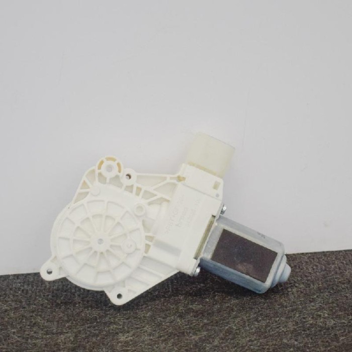 Motor macara geam ușă st&acirc;nga spate BMW 5 F10 2016 OEM: 72715639 2731628