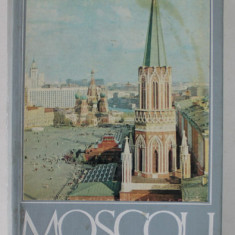 MOSCOU , GUIDE DU TOURISTE par IVAN MIATCHINE et VLADIMIR TCHERNOV , 1967