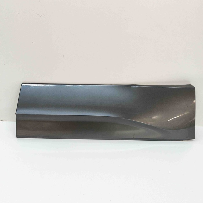 Bandou inferior ușă dreapta spate VW TOUAREG CR7 2023 OEM: 760854950H