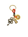 Breloc GOBI&reg; Feng Shui cu Șarpe Auriu, Monedă Norocoasă și Wu Lou &ndash; Protecție,