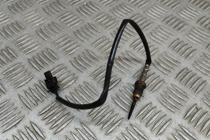 Senzor de temperatură BMW 5 F10 2016 OEM: 7805606 | 22223810