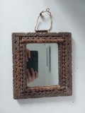 * Oglinda veche de perete, mica, cu rama sculptata, taraneasca, artizanala, 20.5x19cm