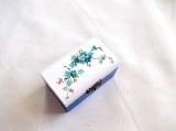 Cutie lemn decorata cu flori de nu ma uita 35523