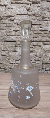 Vand sticla veche pt tarie,frumos ornata,email la cald,suflata in forma foto